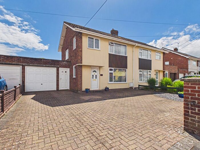 3 Bedroom Semi Detached House For Sale In Somerset Road, Bridgwater, TA6