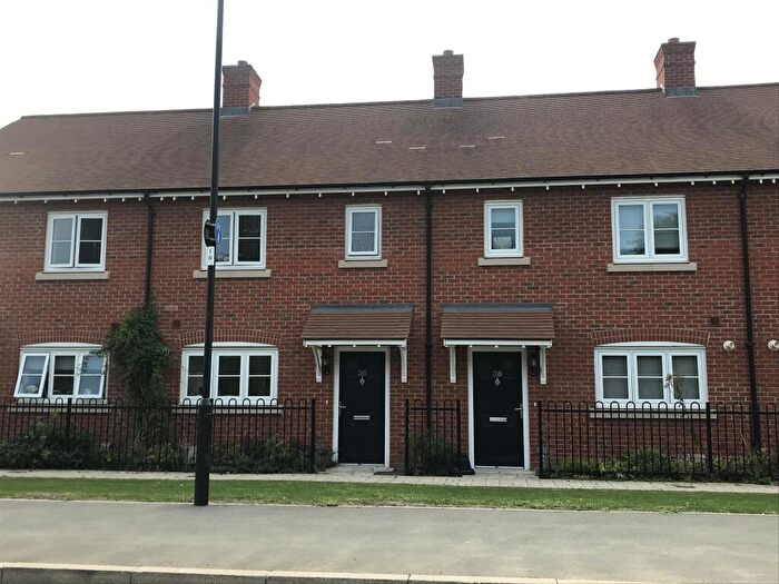 3 Bedroom House To Rent In Houghton Avenue, Waterlooville, PO7