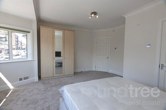 7 Bedroom House To Rent In Allington Road, Hendon, NW4