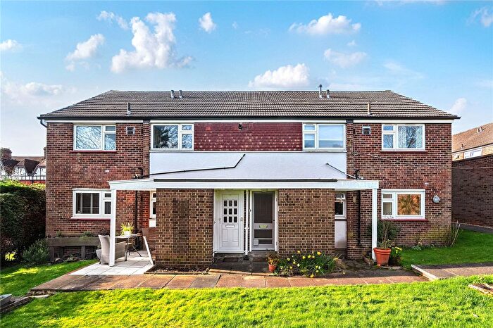 2 Bedroom Flat For Sale In Mowbray Road, London, SE19