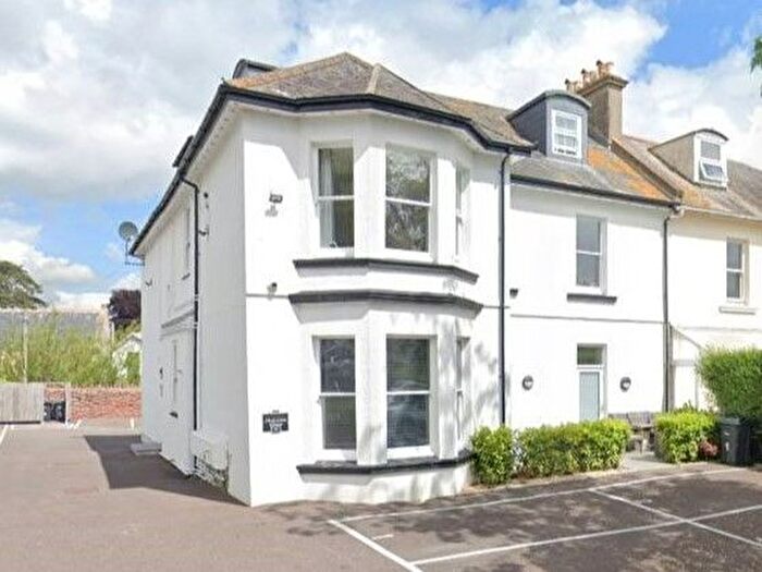 2 Bedroom Flat For Sale In Grosvenor Road, Paignton, TQ4