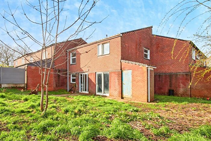 3 Bedroom Terraced House For Sale In Elkstone Covert, Birmingham, B14