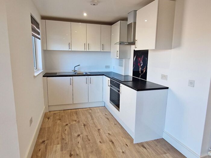 2 Bedroom Flat To Rent In Midland Road, Luton, LU2