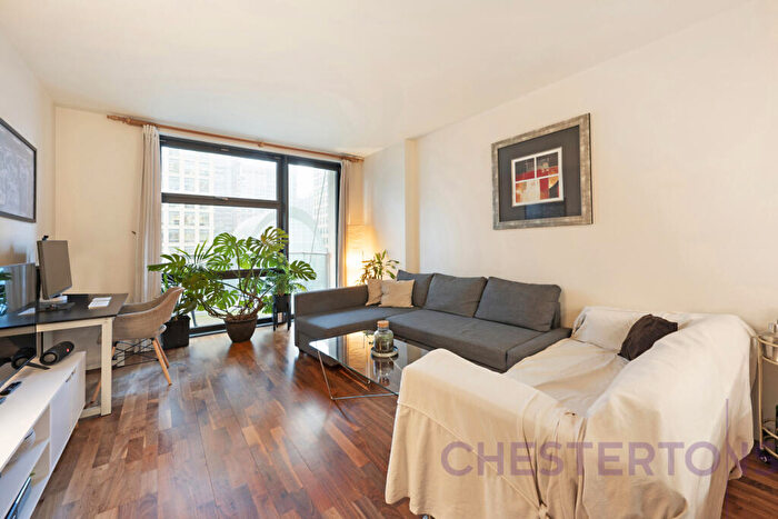 1 Bedroom Flat To Rent In South Quay Square, South Quay, E14