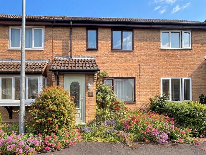 2 Bedroom Terraced House For Sale In Sheen Close, Salisbury, SP2