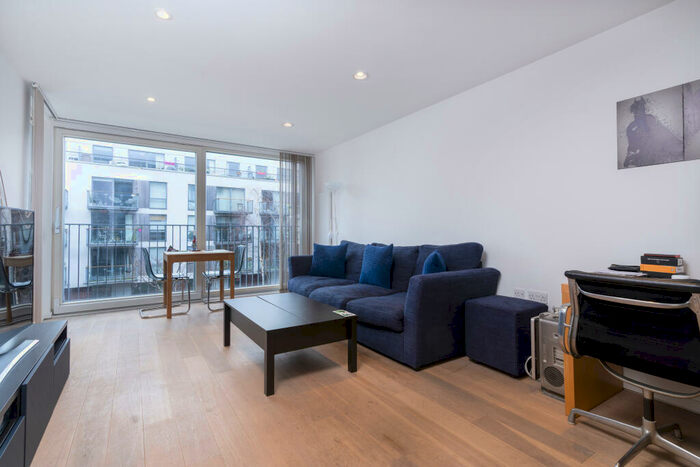 1 Bedroom Apartment To Rent In Hertford Road, London, N1