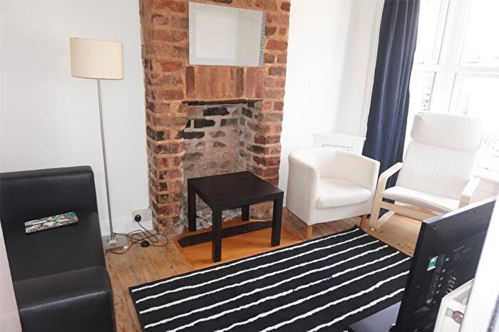 2 Bedroom House To Rent In Caellepa, Bangor, Gwynedd, LL57