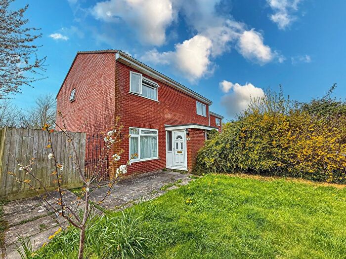 3 Bedroom Semi-Detached House To Rent In Castlemans Road, Taunton, TA1
