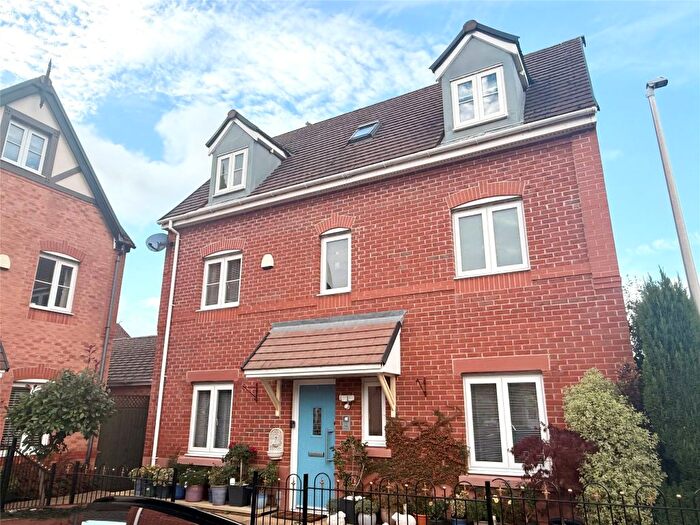 4 Bedroom Town House For Sale In Hesketh Way, Bromborough, Wirral, Merseyside, CH62