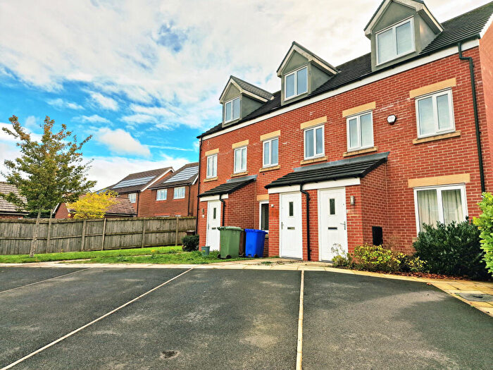 3 Bedroom Town House To Rent In Brookwood Way, Buckshaw Village, Chorley, Lancashire, PR7