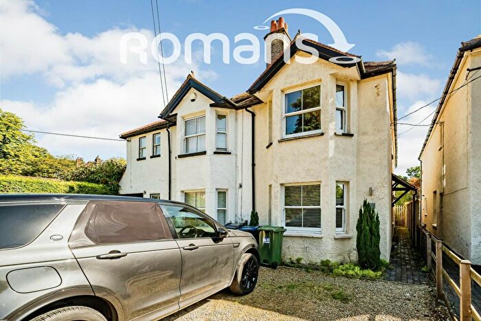 3 Bedroom Semi-Detached House To Rent In Wycombe Road, Prestwood, HP16