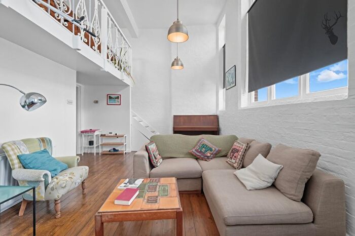 2 Bedroom Flat For Sale In Bow Brook House, Bethnal Green, E2