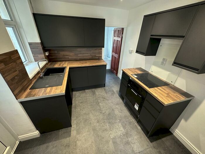 4 Bedroom House To Rent In Nant Melyn Terrace, Tonyrefail, Porth, CF39