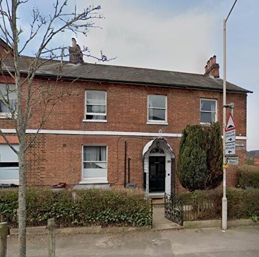 1 Bedroom Flat To Rent In Russell Street, Reading, RG1