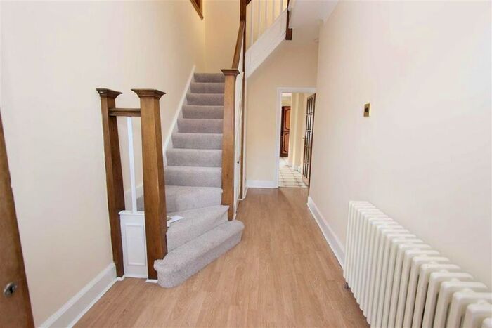 4 Bedroom Property To Rent In Tresco Gardens, Ilford, Essex IG3
