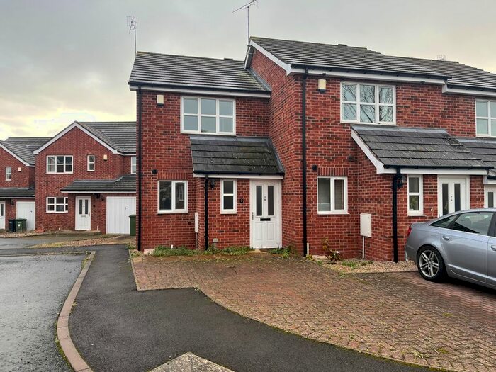 2 Bedroom End Of Terrace House To Rent In Lunns Gardens, Evesham, WR11