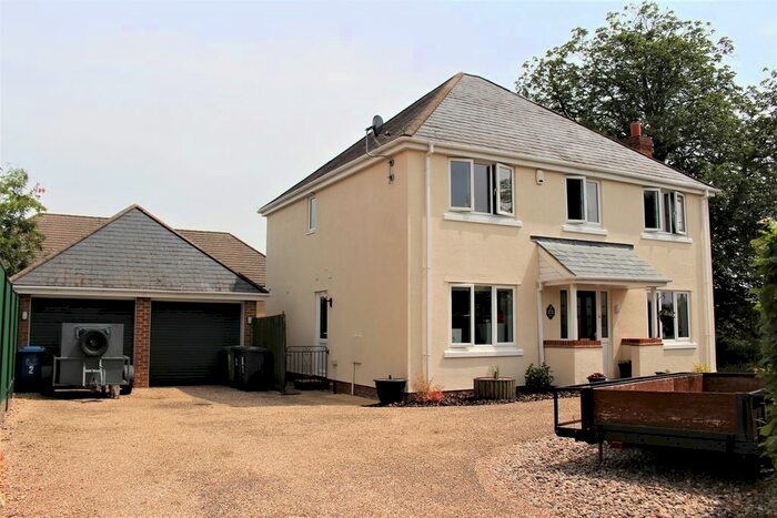 4 Bedroom Detached House For Sale In Tates Field, Caxton, Cambridge, CB23