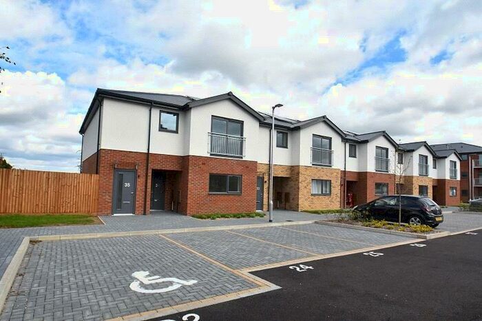 2 Bedroom Apartment To Rent In Peel Close, Tatling End, Gerrards Cross, SL9