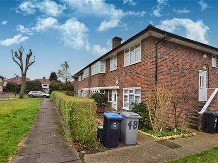 2 Bedroom Maisonette Flat To Rent In Harrowdene Road, Wembley, HA0