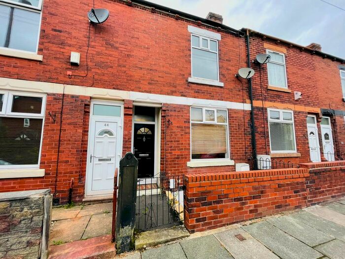 2 Bedroom Terraced House To Rent In Lynton Avenue, Pendlebury, Swinton M27