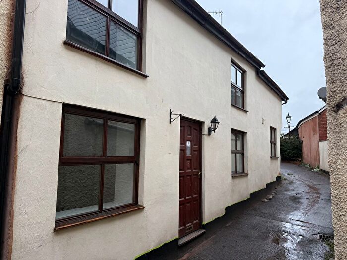 2 Bedroom Terraced House To Rent In Lowmans Mews, EX16