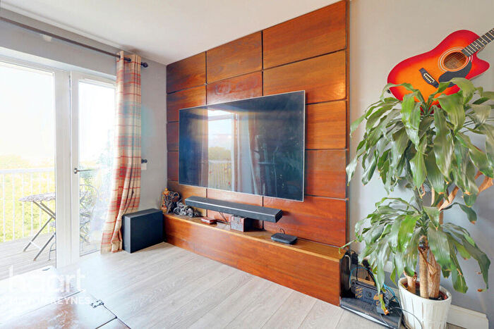 2 Bedroom Apartment For Sale In Henrietta Way, Milton Keynes, MK9