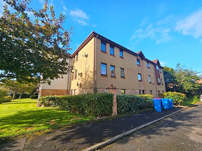 2 Bedroom Flat To Rent In Sloan Place, Irvine, North Ayrshire, KA12