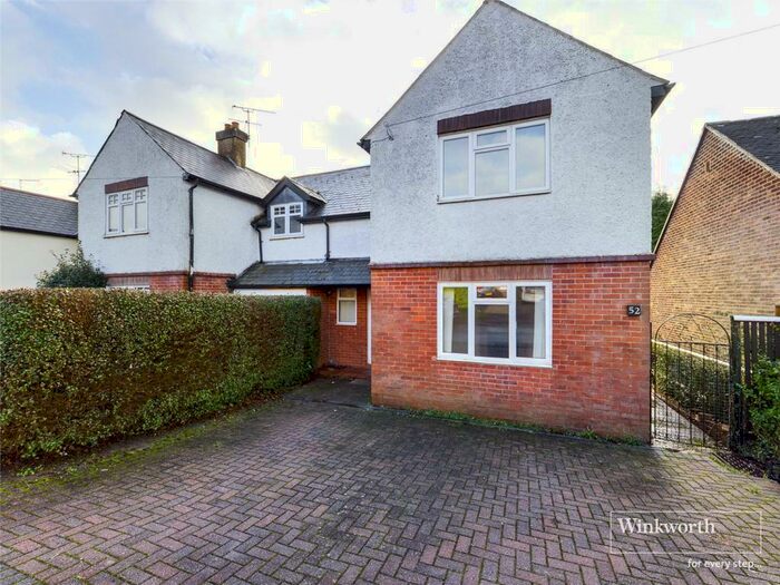 2 Bedroom Semi-Detached House To Rent In Cambridge Road, Crowthorne, Berkshire, RG45