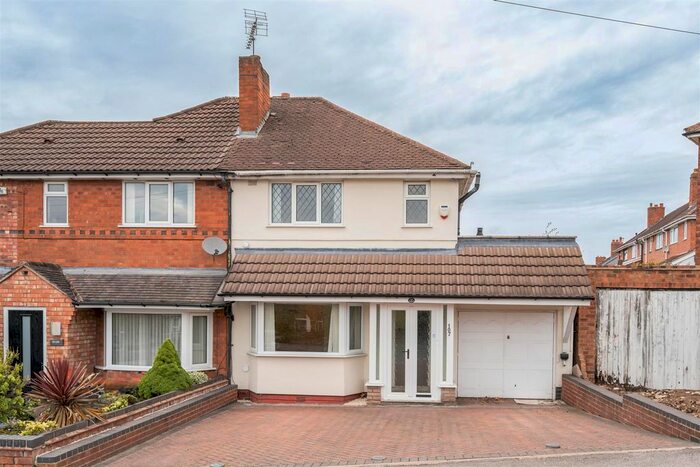 3 Bedroom Semi-Detached House To Rent In Victor Road, Solihull, B92