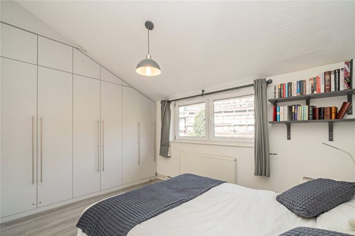 1 Bedroom Flat To Rent In Geneva Drive, London, SW9