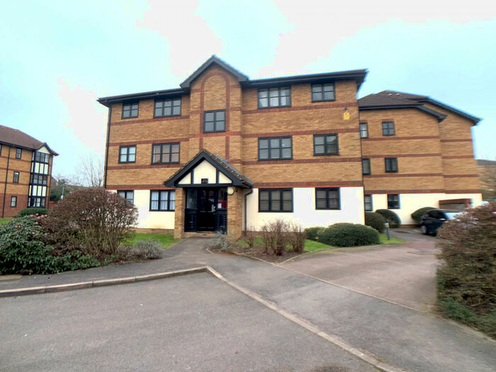 1 Bedroom Flat To Rent In Woodvale Way, London, NW11