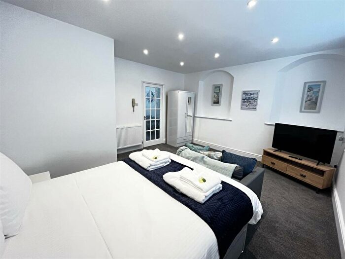 1 Bedroom House To Rent In Southside Street, Plymouth, PL1