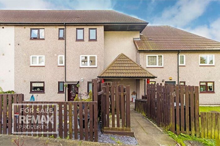 2 Bedroom Flat For Sale In Melbourne Street, Craigshill, Livingston, EH54