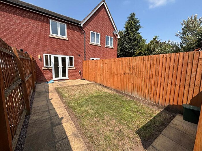 2 Bedroom House To Rent In St Pauls Mews, Burton On Trent -, DE14