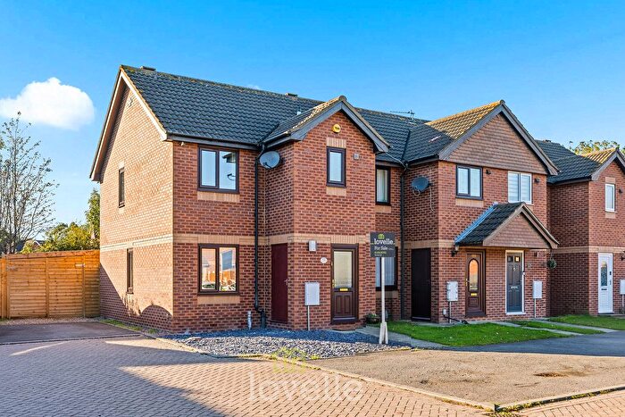 3 Bedroom Mews For Sale In Delamere Court, Cleethorpes, DN35