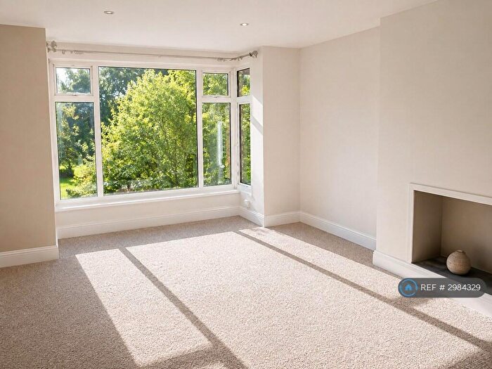 2 Bedroom Flat To Rent In York Road, Surrey, GU1