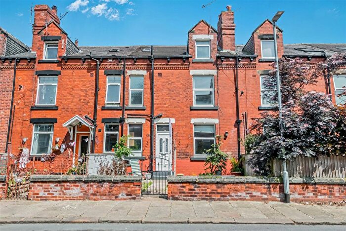 3 Bedroom Terraced House For Sale In Park Avenue, Armley, Leeds, LS12