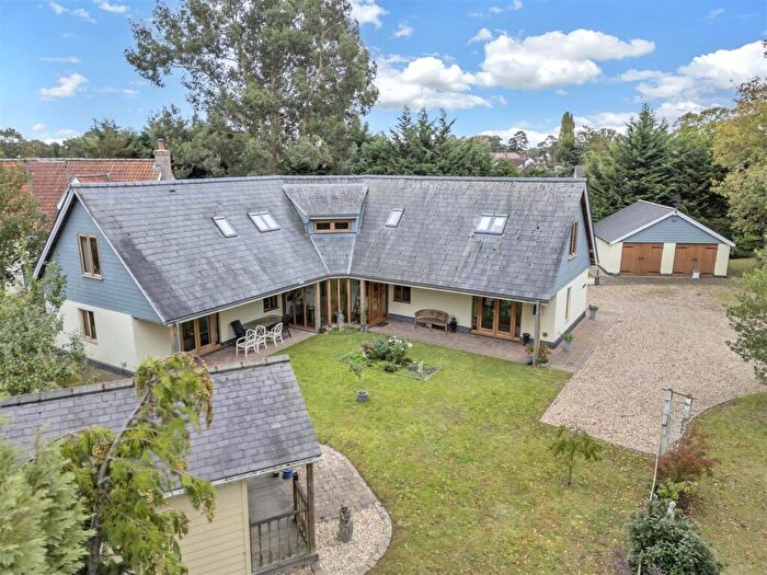 4 Bedroom Detached House For Sale In Thurston Road, Great Barton, IP31