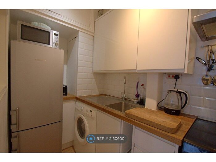 Studio To Rent In Sutherland Avenue, London, W9