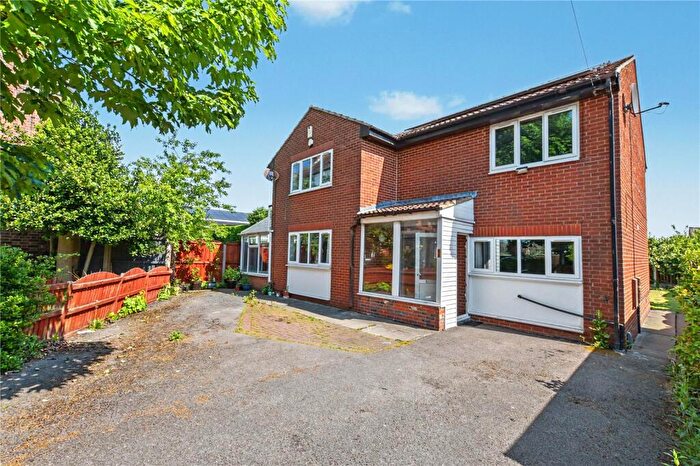 4 Bedroom Detached House For Sale In Moorland Road, Drighlington, Bradford, West Yorkshire, BD11