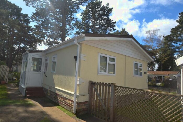 2 Bedroom House To Rent In Ferndown, BH22