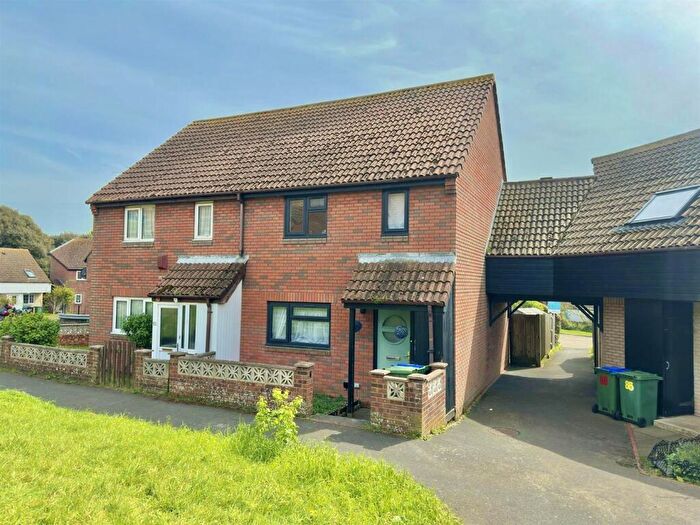 3 Bedroom House For Sale In Central Avenue, Telscombe Cliffs, Peacehaven, BN10