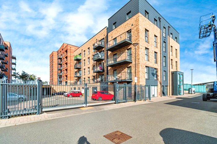 1 Bedroom Flat For Sale In Thomas Blake Avenue, Southampton, Hampshire, SO14