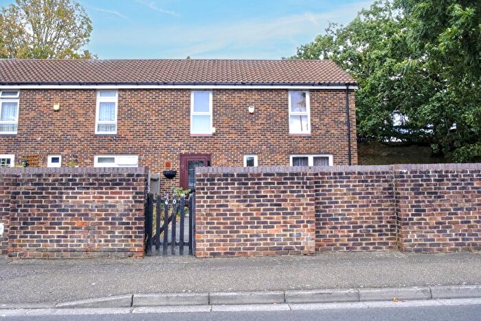3 Bedroom End Terrace House For Sale In Charnwood Road, Hillingdon, Uxbridge, UB10