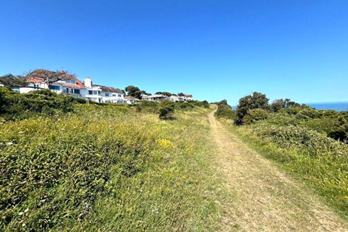 1 Bedroom Flat To Rent In Granville Road St Margarets Bay, CT15