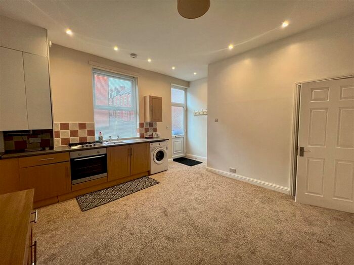 2 Bedroom Terraced House To Rent In Aviary Terrace, Armley, Leeds, LS12