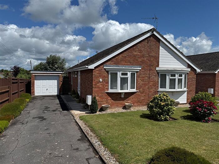 2 Bedroom Detached Bungalow For Sale In Craddock Road, Newent, GL18