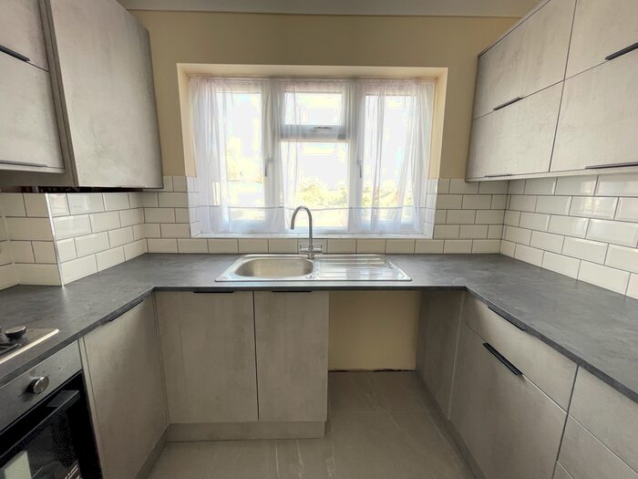 1 Bedroom Flat To Rent In Cranbrook Road, Ilford, IG6