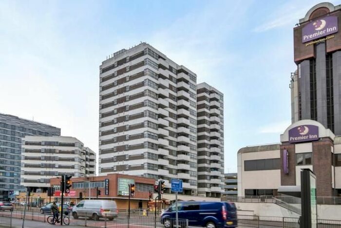 2 Bedroom Flat To Rent In Staines Road West, Sunbury-On-Thames, TW16