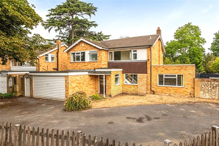 4 Bedroom Detached House For Sale In Surbiton, KT6